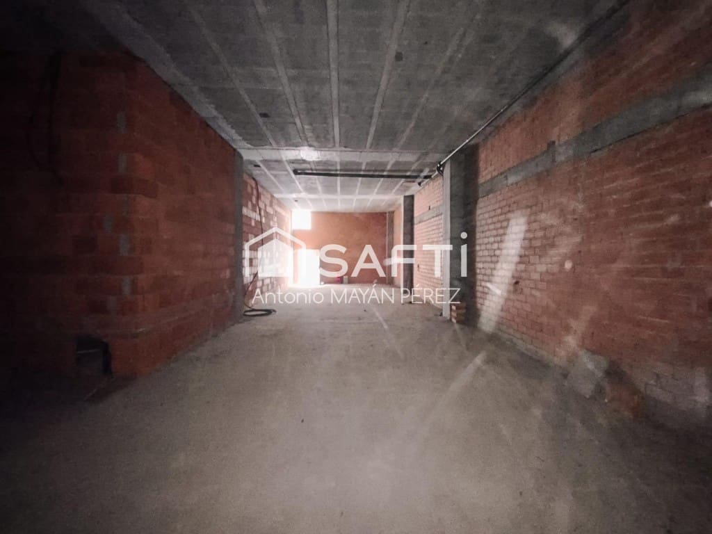 Commercial for sale in Boiro - € 115,000 (Ref: 10124271)