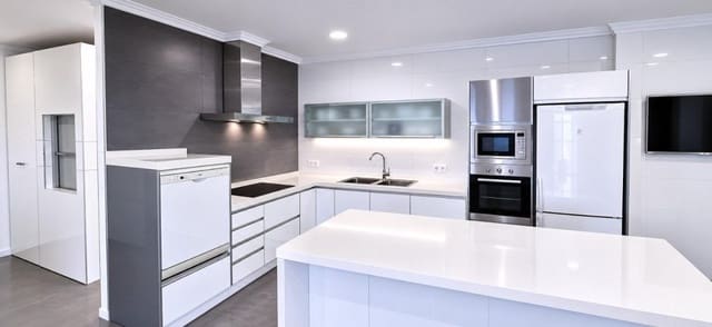 4 chambre Villa/Maison à vendre à Picassent avec garage - 895 000 € (Ref: 10124273)