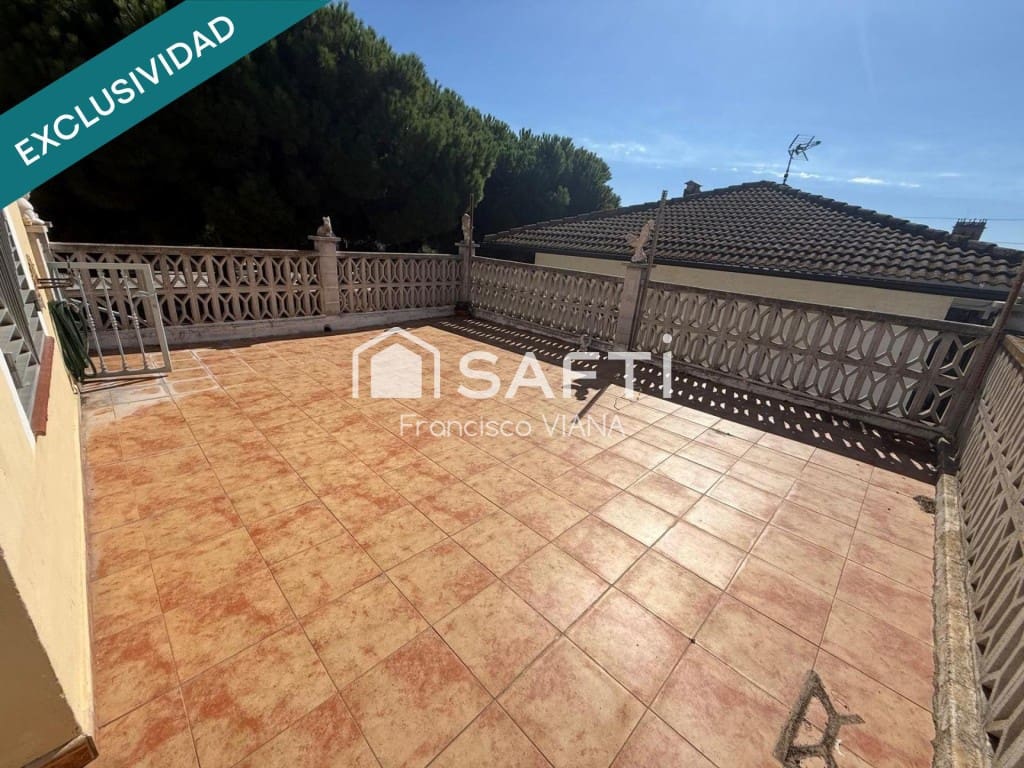 6 Zimmer Villa zu verkaufen in Pineda de Mar mit Garage - 416.000 € (Ref: 10129046)