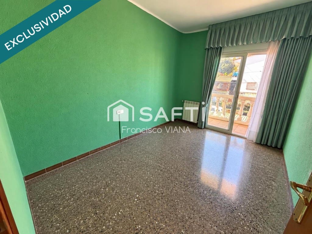 6 Zimmer Villa zu verkaufen in Pineda de Mar mit Garage - 416.000 € (Ref: 10129046)