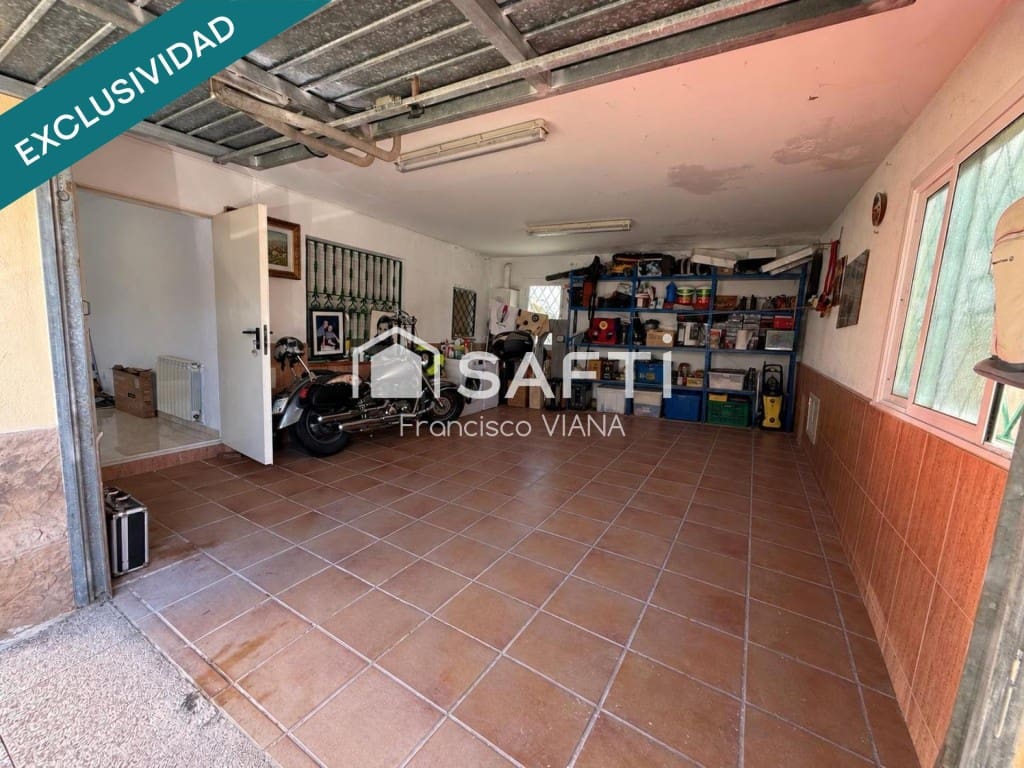 6 Zimmer Villa zu verkaufen in Pineda de Mar mit Garage - 416.000 € (Ref: 10129046)