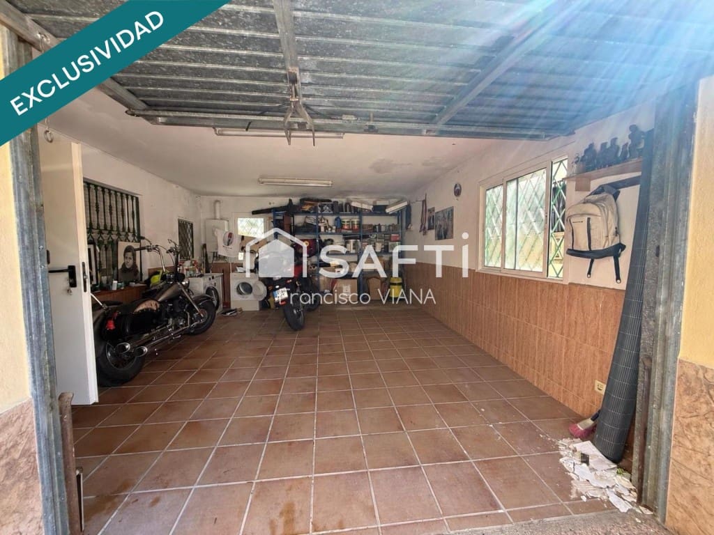 6 Zimmer Villa zu verkaufen in Pineda de Mar mit Garage - 416.000 € (Ref: 10129046)