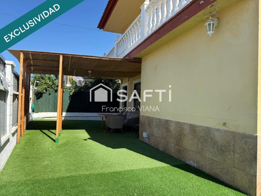 6 Zimmer Villa zu verkaufen in Pineda de Mar mit Garage - 416.000 € (Ref: 10129046)