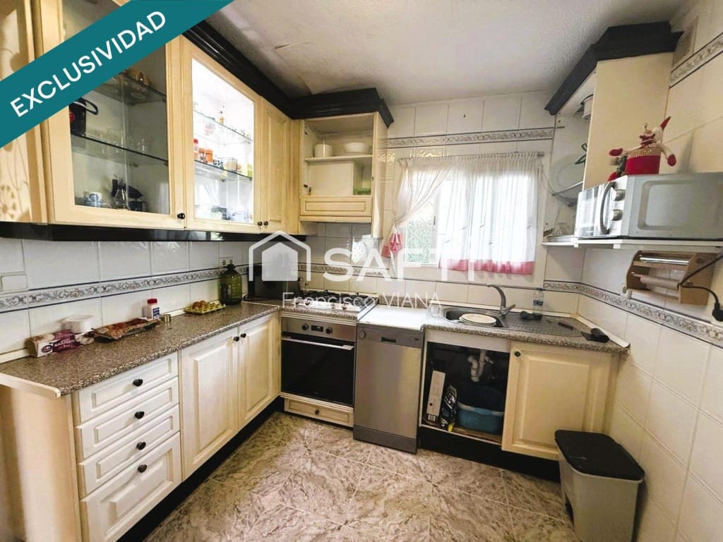 6 Zimmer Villa zu verkaufen in Pineda de Mar mit Garage - 416.000 € (Ref: 10129046)