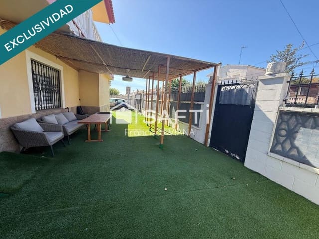 6 Zimmer Villa zu verkaufen in Pineda de Mar mit Garage - 416.000 € (Ref: 10129046)