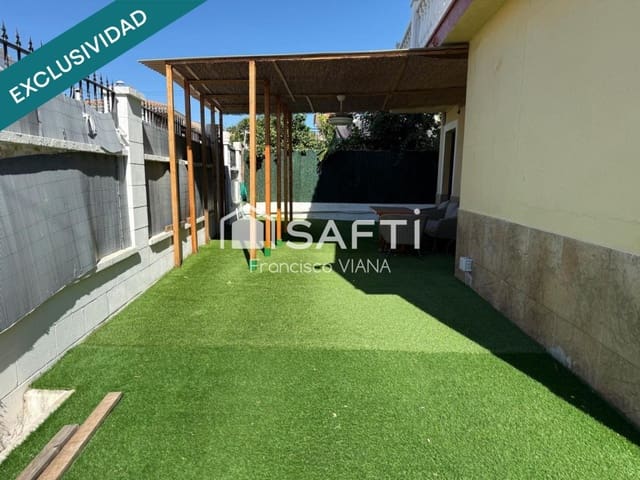 6 Zimmer Villa zu verkaufen in Pineda de Mar mit Garage - 416.000 € (Ref: 10129046)