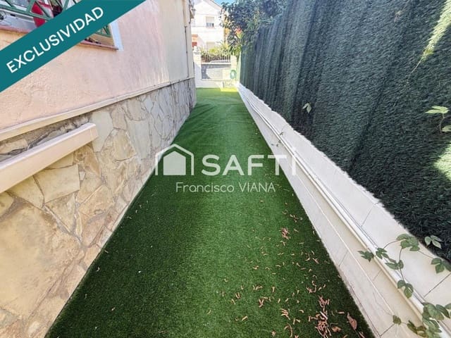 6 Zimmer Villa zu verkaufen in Pineda de Mar mit Garage - 416.000 € (Ref: 10129046)