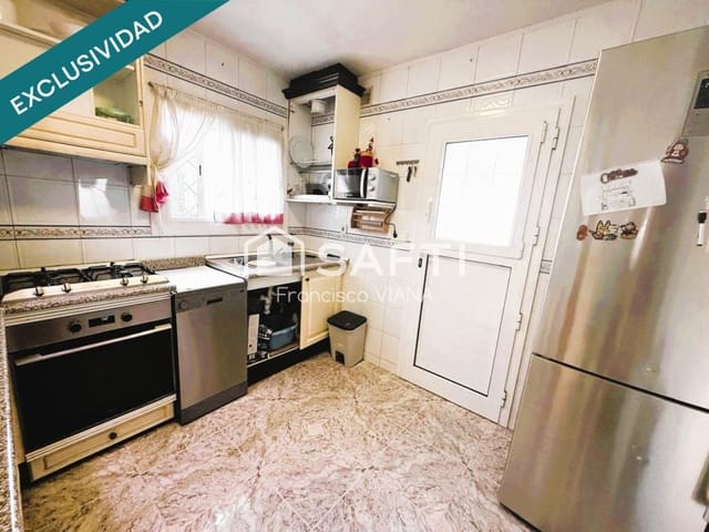 6 Zimmer Villa zu verkaufen in Pineda de Mar mit Garage - 416.000 € (Ref: 10129046)