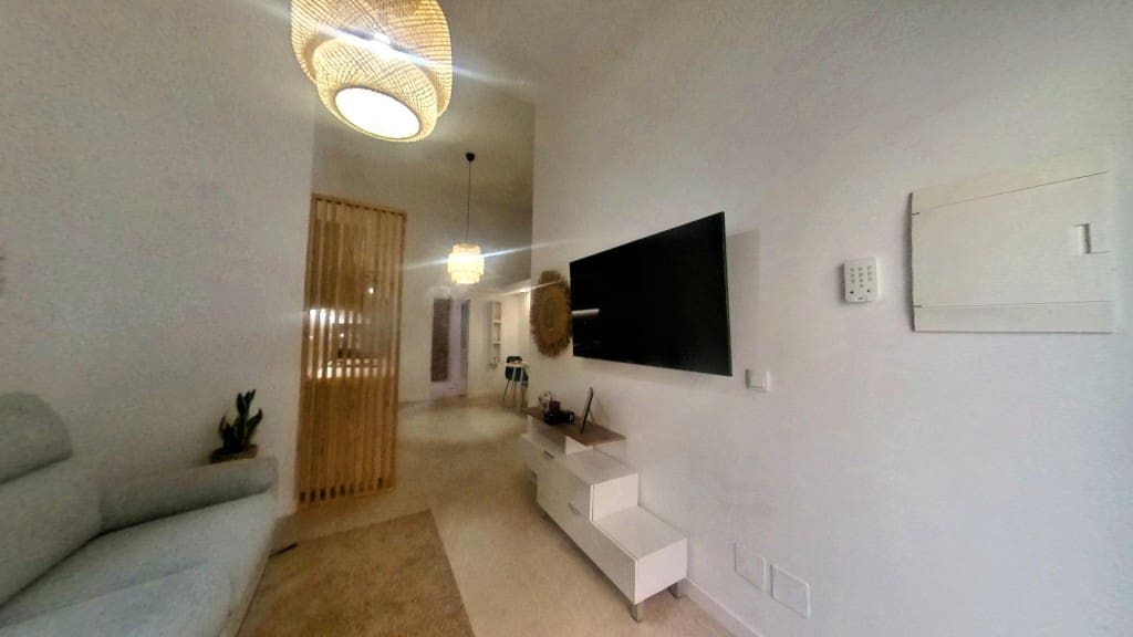 1 bedroom Loft for sale in Alicante / Alacant city - € 149,000 (Ref: 10131408)