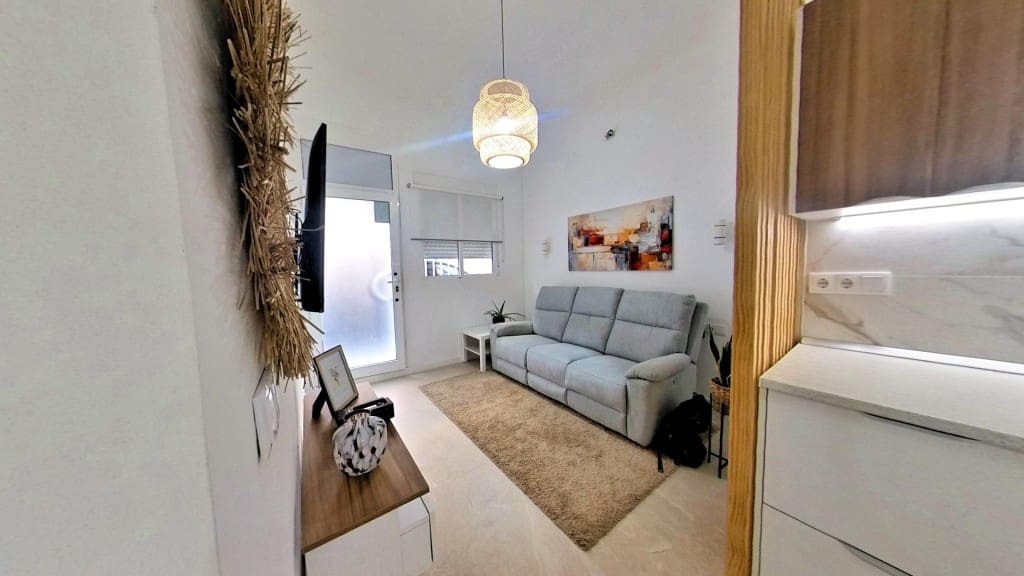 1 bedroom Loft for sale in Alicante / Alacant city - € 149,000 (Ref: 10131408)