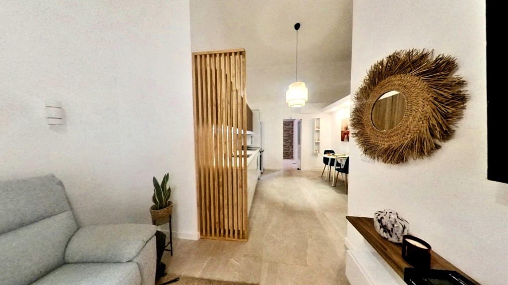 1 bedroom Loft for sale in Alicante / Alacant city - € 149,000 (Ref: 10131408)