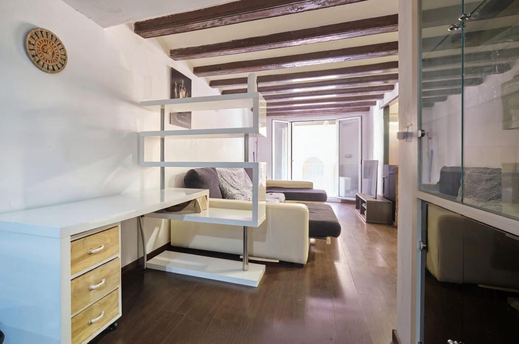 Apartamento de 3 habitaciones en Barcelona ciudad en venta - 350.000 € (Ref: 10131409)
