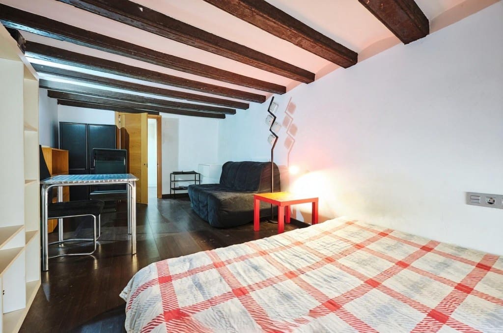 Apartamento de 3 habitaciones en Barcelona ciudad en venta - 350.000 € (Ref: 10131409)