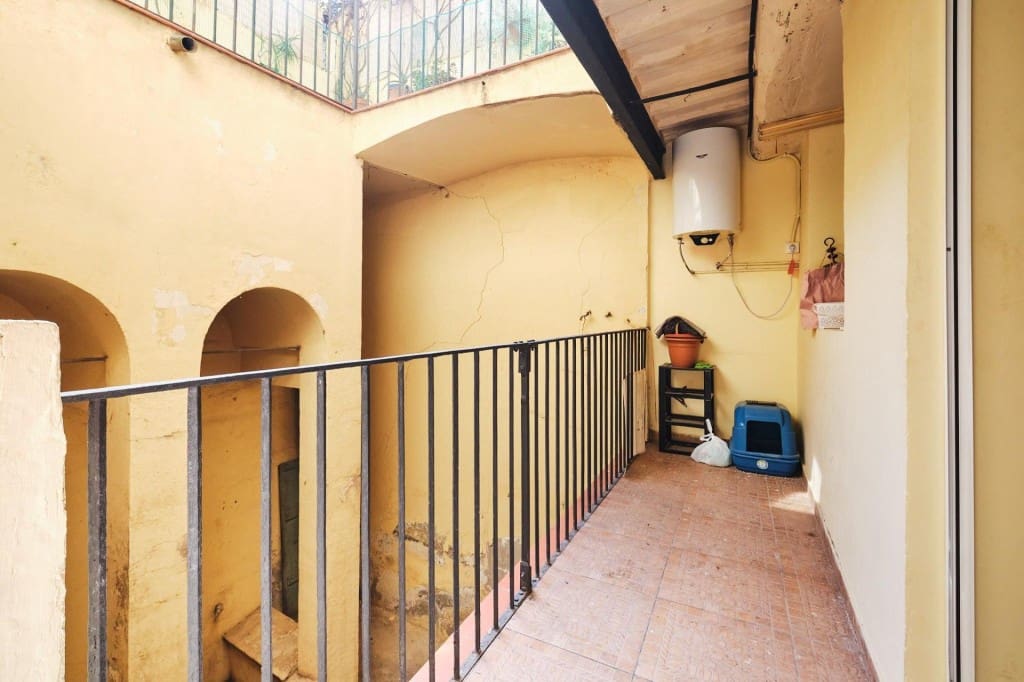 Apartamento de 3 habitaciones en Barcelona ciudad en venta - 350.000 € (Ref: 10131409)