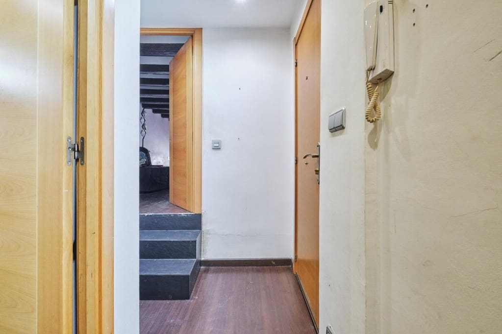 Apartamento de 3 habitaciones en Barcelona ciudad en venta - 350.000 € (Ref: 10131409)