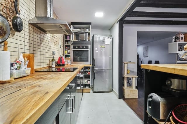 Apartamento de 3 habitaciones en El Raval, Barcelona ciudad en venta - 350.000 € (Ref: 10131409)