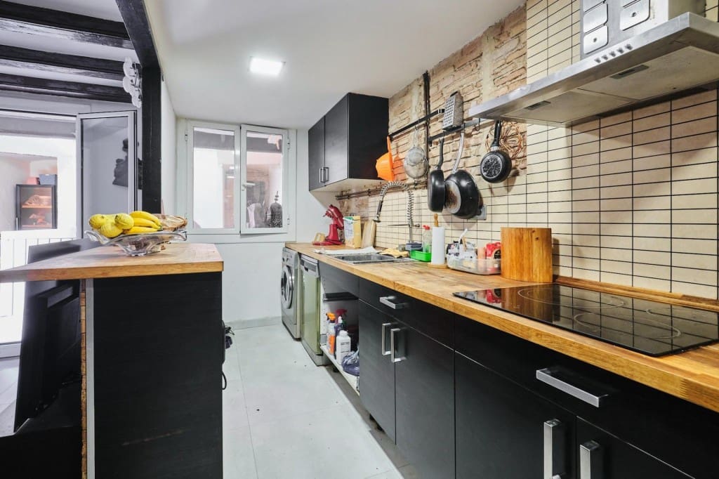 Apartamento de 3 habitaciones en Barcelona ciudad en venta - 350.000 € (Ref: 10131409)