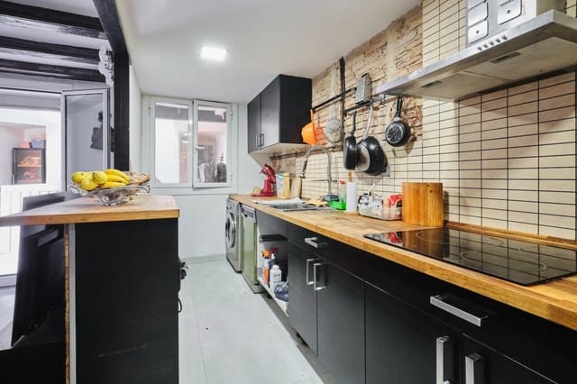 Apartamento de 3 habitaciones en El Raval, Barcelona ciudad en venta - 350.000 € (Ref: 10131409)