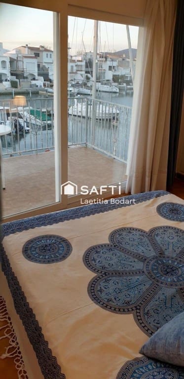 2 bedroom Apartment for sale in Empuriabrava - € 303,000 (Ref: 10131411)