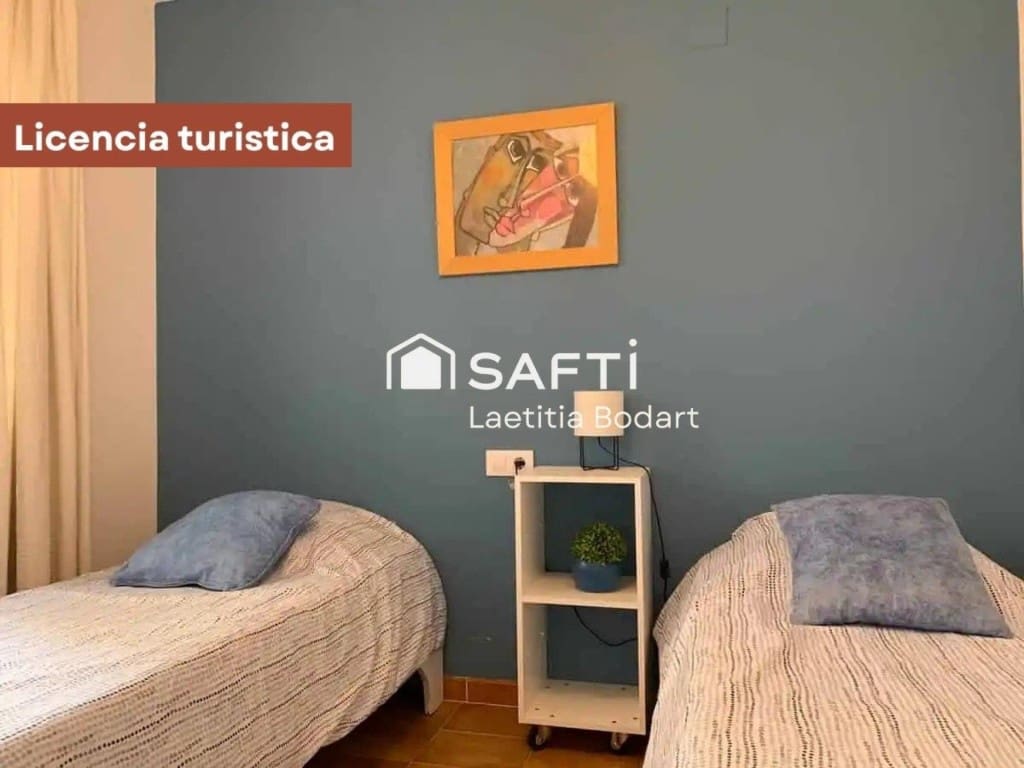 2 bedroom Apartment for sale in Empuriabrava - € 303,000 (Ref: 10131411)