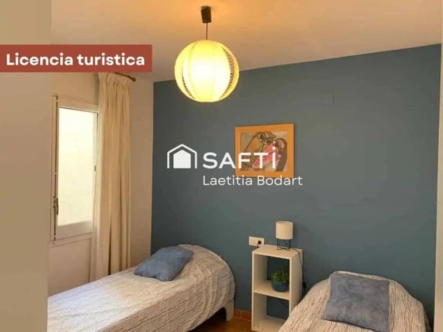 2 bedroom Apartment for sale in Empuriabrava, Castelló d'Empúries - € 303,000 (Ref: 10131411)