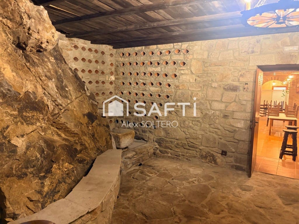 Bureau à vendre à Cotobade avec garage - 795 000 € (Ref: 10131413)