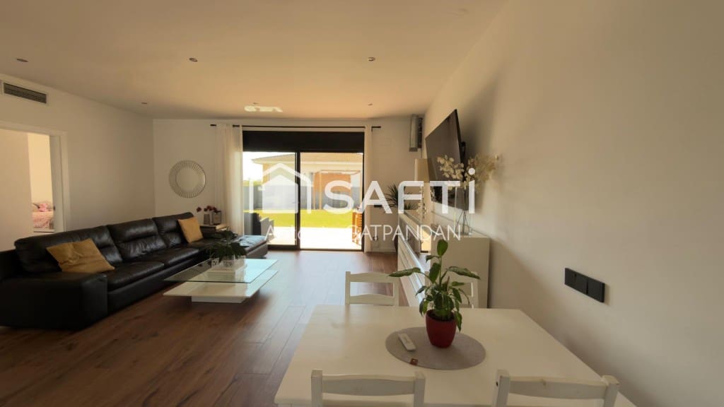 3 bedroom Villa for sale in Cunit - € 498,000 (Ref: 10131415)