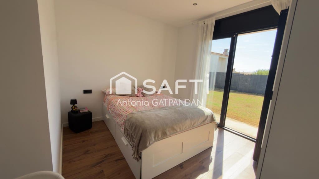3 bedroom Villa for sale in Cunit - € 498,000 (Ref: 10131415)