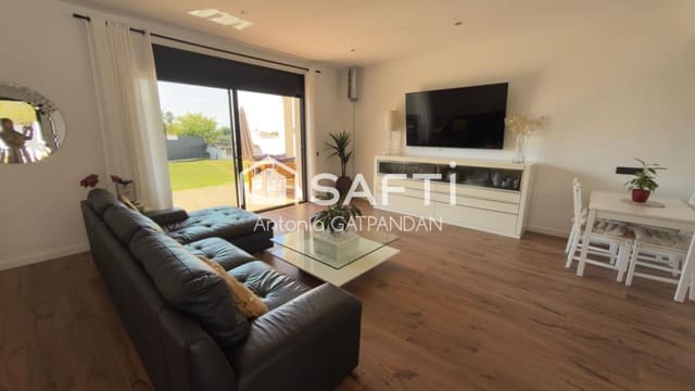 3 bedroom Villa for sale in Cunit - € 498,000 (Ref: 10131415)