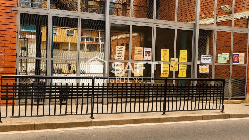 Estúdio para venda em L'Hospitalet de Llobregat - 145 500 € (Ref: 10131417)
