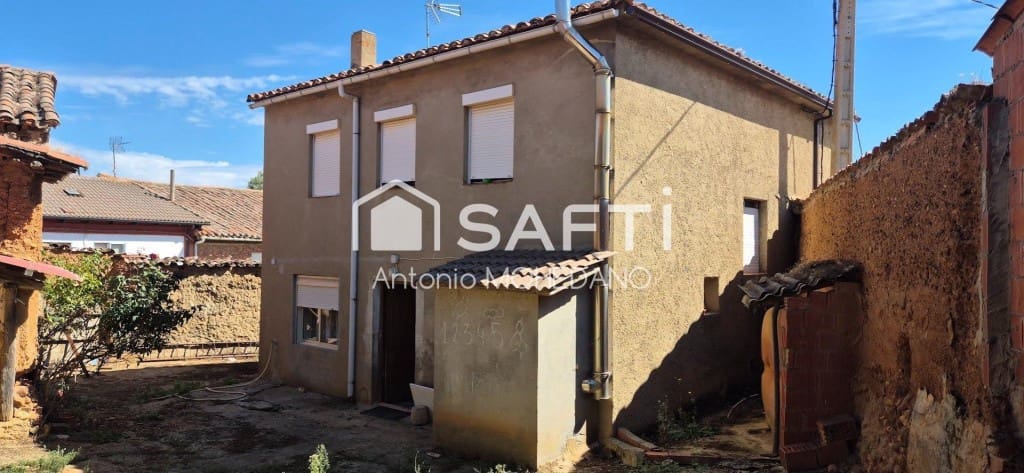 4 soveværelse Finca/Landehus til salg i Villamanan - € 46.000 (Ref: 10135946)