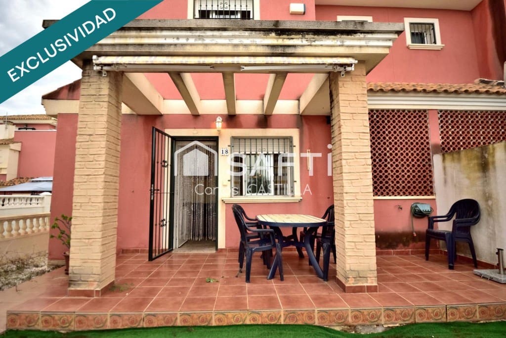 2 chambre Villa/Maison à vendre à Torrevieja avec piscine garage - 165 000 € (Ref: 10139421)