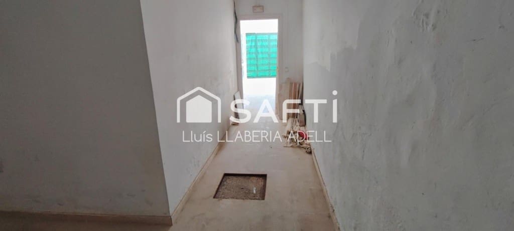 Erhverv til salg i Tarragona by - € 100.000 (Ref: 10139424)