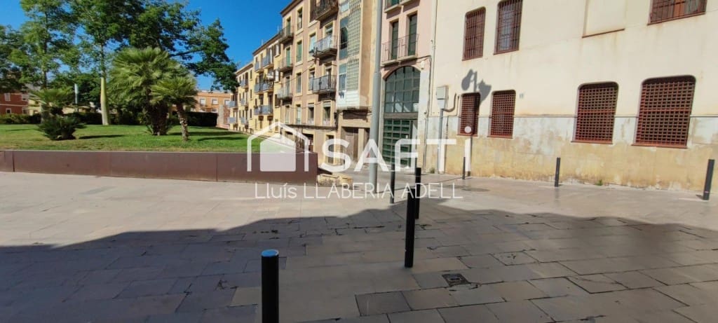Erhverv til salg i Tarragona by - € 100.000 (Ref: 10139424)