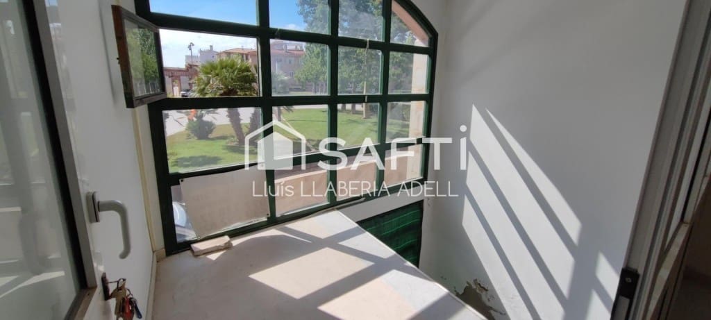 Erhverv til salg i Tarragona by - € 100.000 (Ref: 10139424)