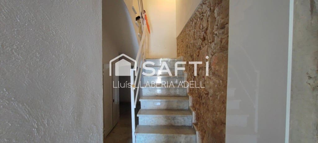 Erhverv til salg i Tarragona by - € 100.000 (Ref: 10139424)