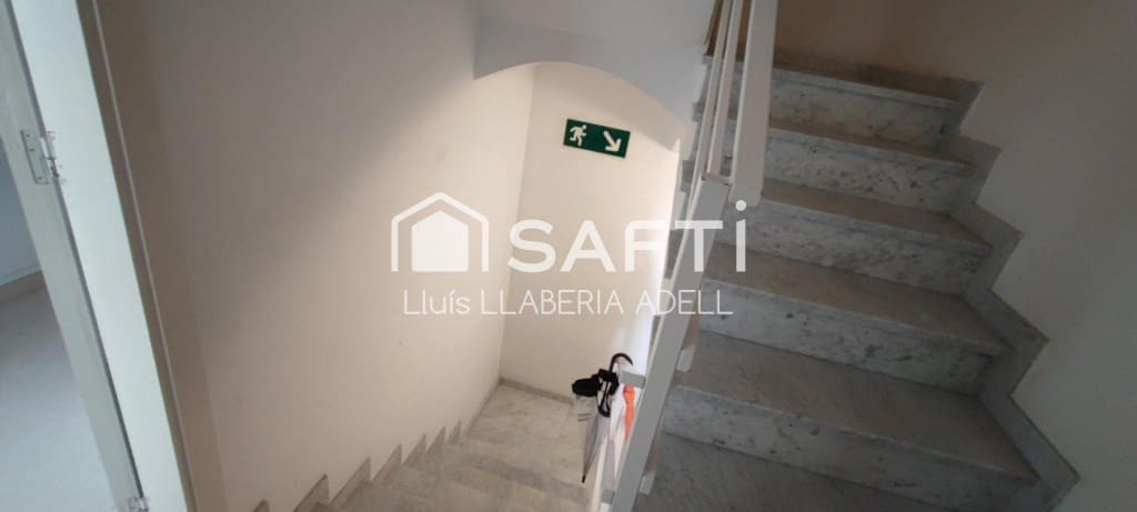 Erhverv til salg i Tarragona by - € 100.000 (Ref: 10139424)