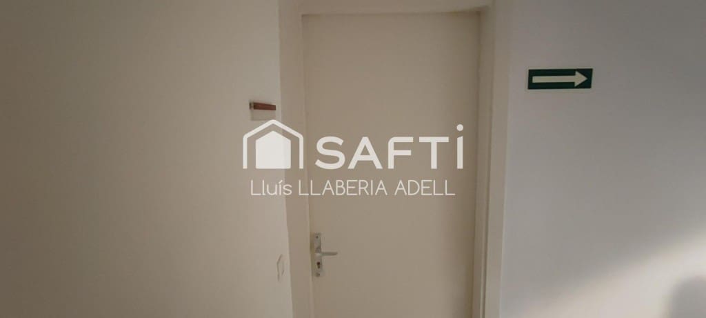 Erhverv til salg i Tarragona by - € 100.000 (Ref: 10139424)