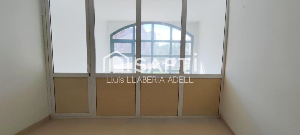 Erhverv til salg i Tarragona by - € 100.000 (Ref: 10139424)