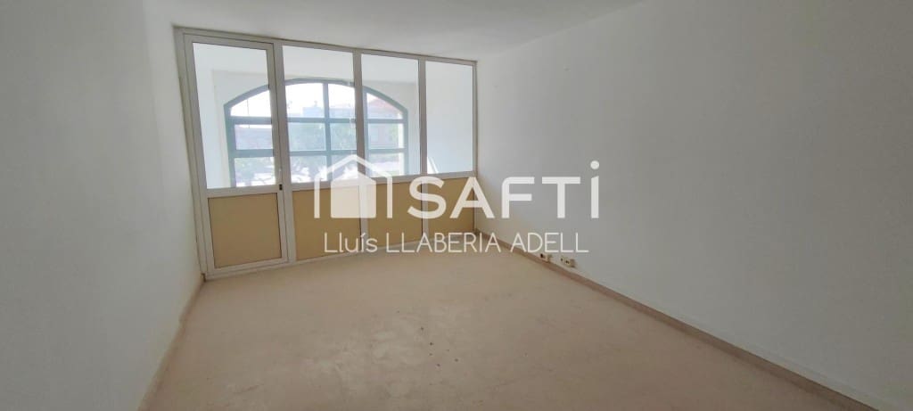 Erhverv til salg i Tarragona by - € 100.000 (Ref: 10139424)