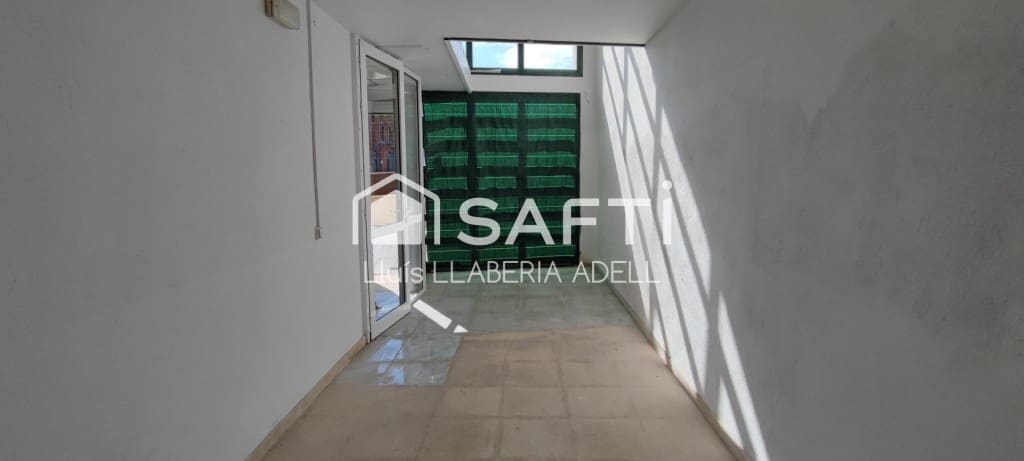 Erhverv til salg i Tarragona by - € 100.000 (Ref: 10139424)