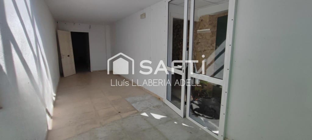 Erhverv til salg i Tarragona by - € 100.000 (Ref: 10139424)