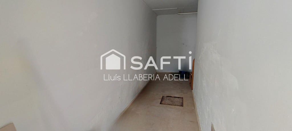 Erhverv til salg i Tarragona by - € 100.000 (Ref: 10139424)