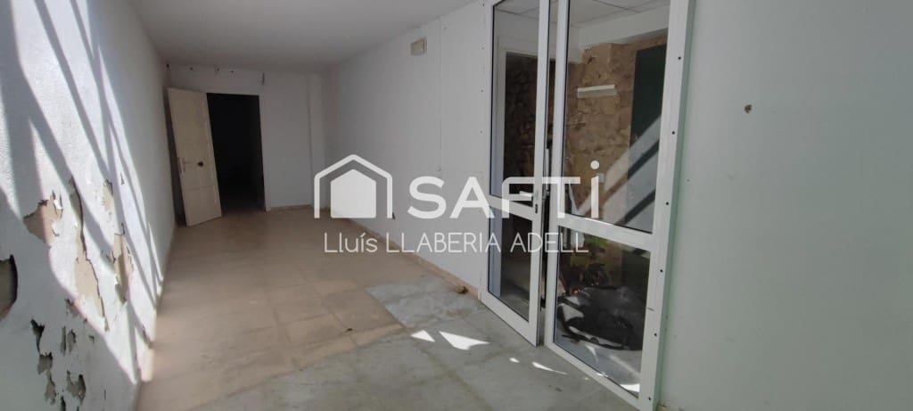Erhverv til salg i Tarragona by - € 100.000 (Ref: 10139424)