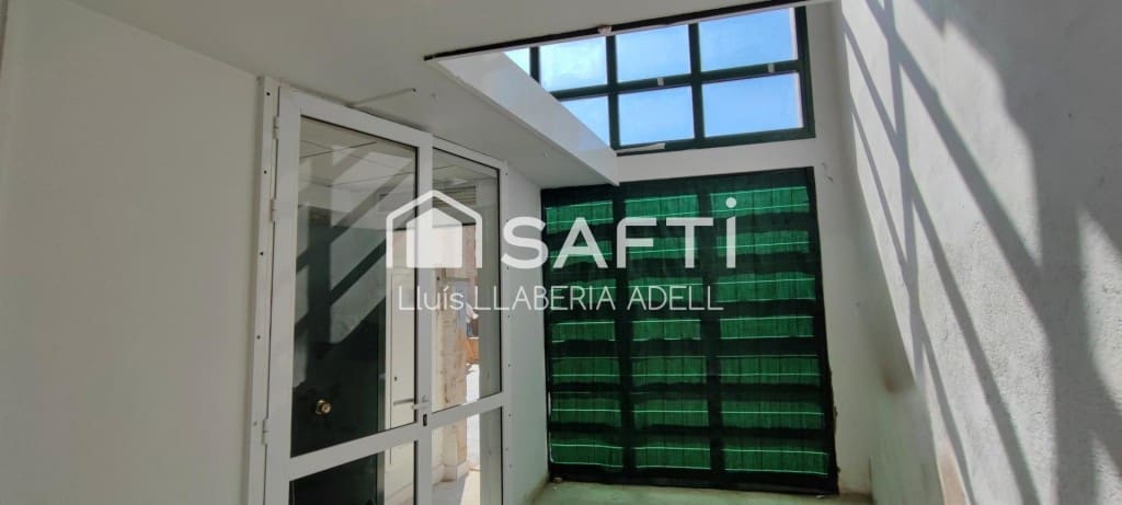 Erhverv til salg i Tarragona by - € 100.000 (Ref: 10139424)