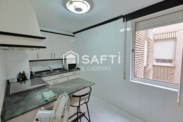 Piso de 3 habitaciones en O Barco de Valdeorras en venta con garaje - 130.000 € (Ref: 10139427)
