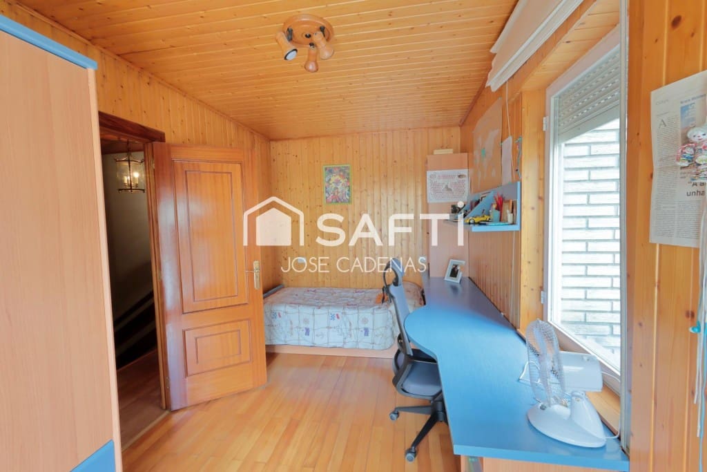 Piso de 3 habitaciones en O Barco de Valdeorras en venta con garaje - 130.000 € (Ref: 10139427)