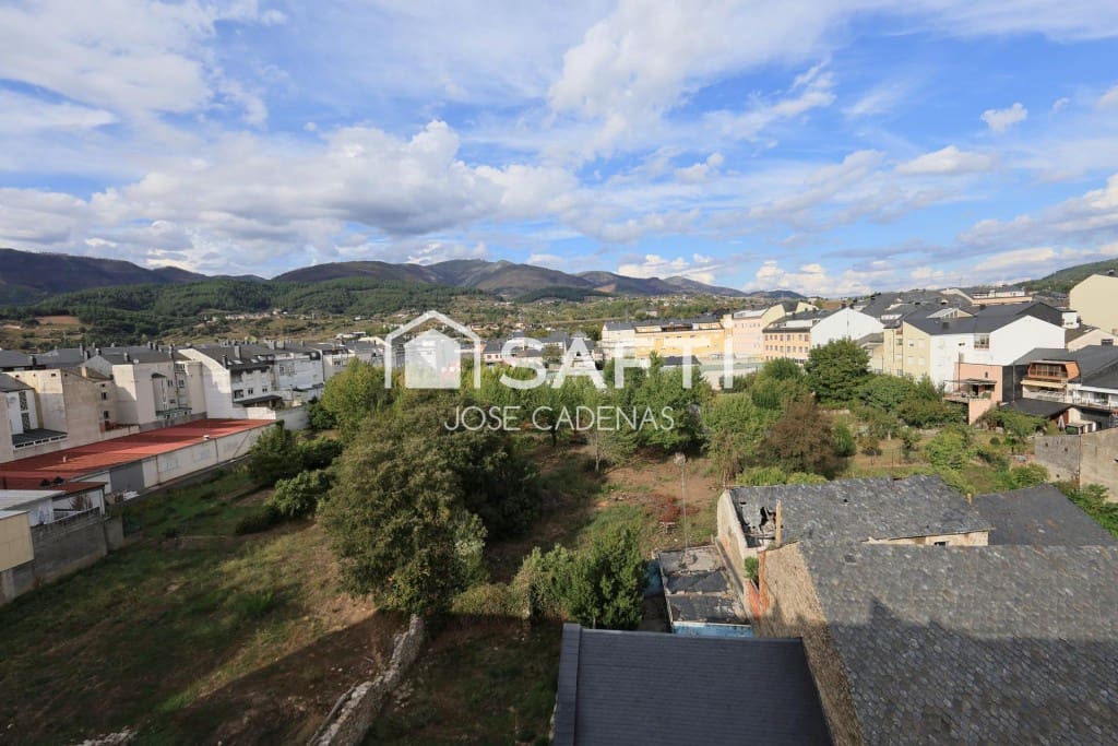 Piso de 3 habitaciones en O Barco de Valdeorras en venta con garaje - 130.000 € (Ref: 10139427)