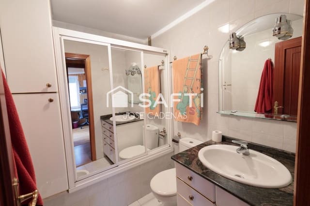 Piso de 3 habitaciones en O Barco de Valdeorras en venta con garaje - 130.000 € (Ref: 10139427)