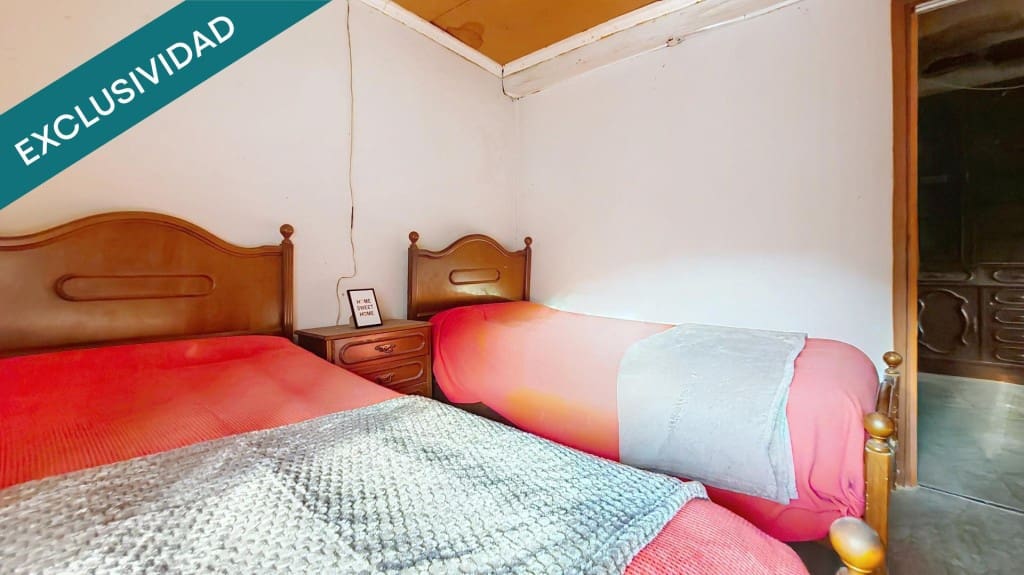3 sovrum Villa till salu i Salas - 65 000 € (Ref: 10142379)